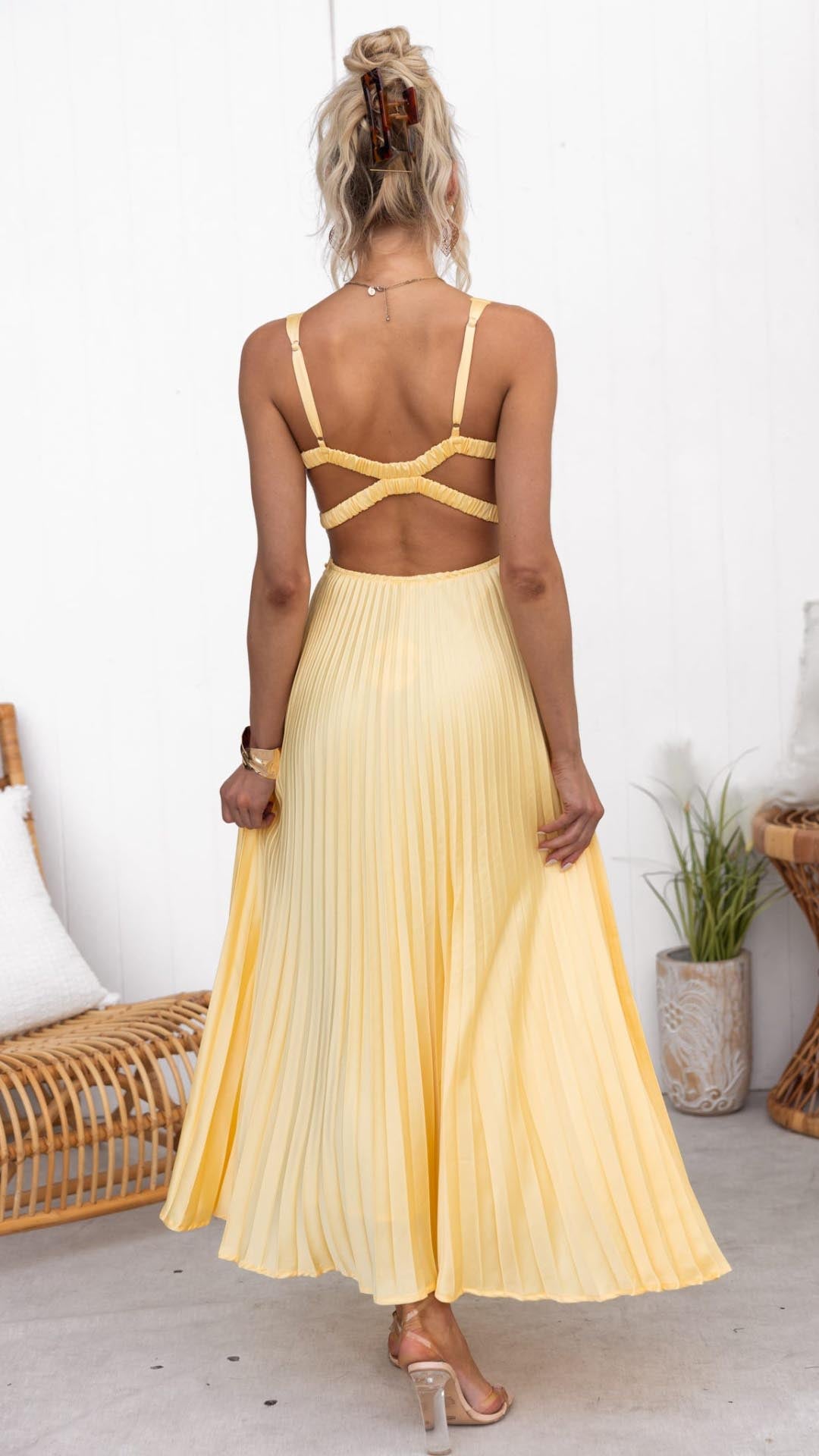 Naomi | Elegáns, derékban összeszűkített party ruha