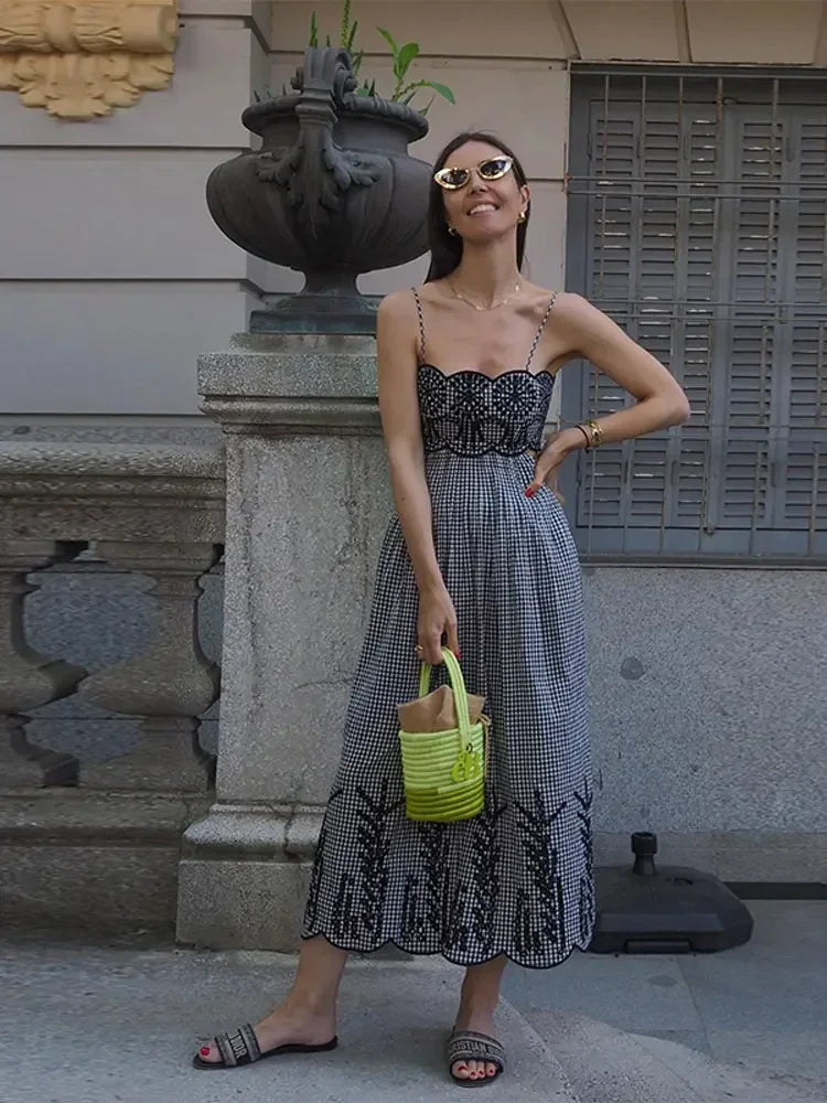 Clara | Chic kockás ruha