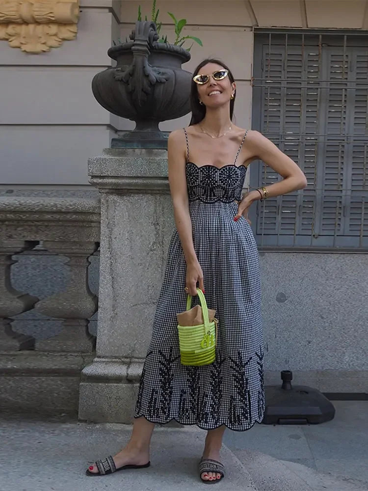 Clara | Chic kockás ruha