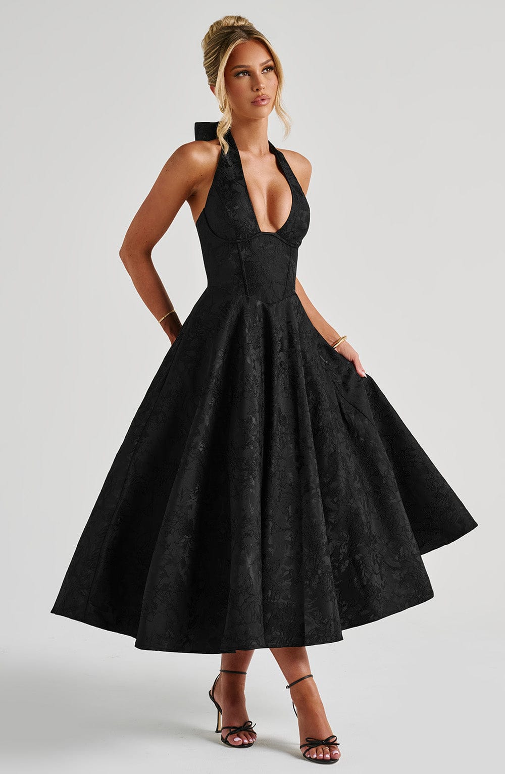 Renata | Jacquard csipkés derékú maxi ruha