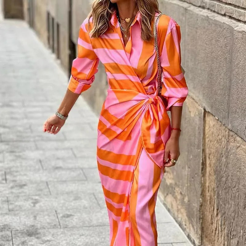 Zella | Divatos V-nyakú csíkos fűzős midi ruha